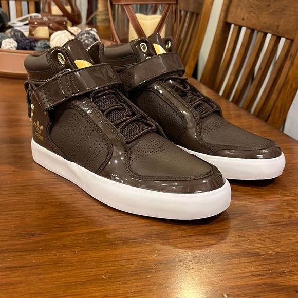 Adidas Adi Rise Mid shoes sneakers new G20518 brown Mens Size 8.5 - Picture 1 of 15